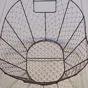 Wire Basket with Handle - Brown